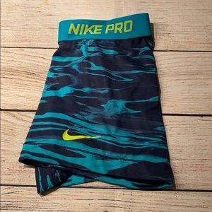 Nike Pro teal waves spandex small